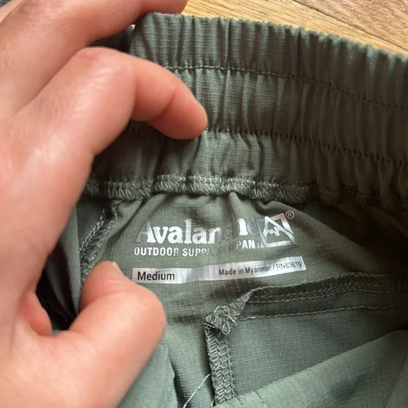 Green hiking pants - Picture 2 of 2